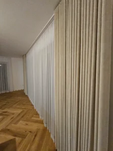 efekt montażu zasłon i karniszy okiennych (10)